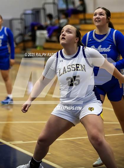 Thumbnail 2 in Lassen vs Orland photogallery.