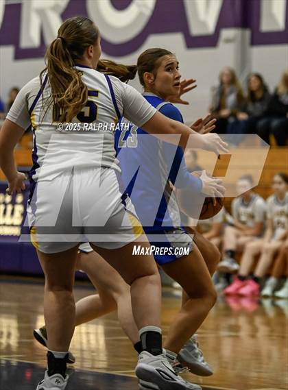 Thumbnail 2 in Lassen vs Orland photogallery.