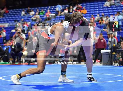 Thumbnail 3 in UIL State Championships - 5A 220lb Final photogallery.