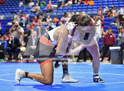 Thumbnail 2 in UIL State Championships - 5A 220lb Final photogallery.