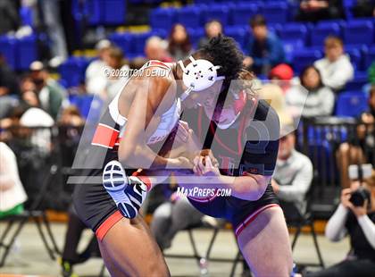 Thumbnail 2 in UIL State Championships - 5A 220lb Final photogallery.