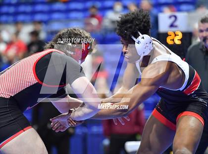 Thumbnail 2 in UIL State Championships - 5A 220lb Final photogallery.