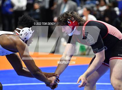 Thumbnail 2 in UIL State Championships - 5A 220lb Final photogallery.