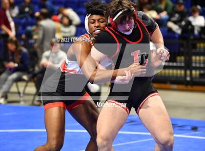 Thumbnail 3 in UIL State Championships - 5A 220lb Final photogallery.