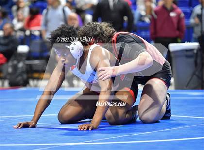 Thumbnail 3 in UIL State Championships - 5A 220lb Final photogallery.