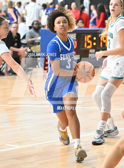 Thumbnail 1 in Sunnyside vs. Highland (Section 7) photogallery.