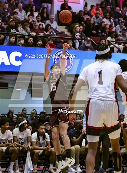 Thumbnail 2 in Archbishop Stepinac vs. Iona Prep photogallery.