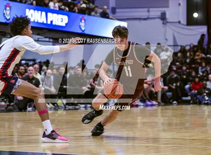 Thumbnail 2 in Archbishop Stepinac vs. Iona Prep photogallery.