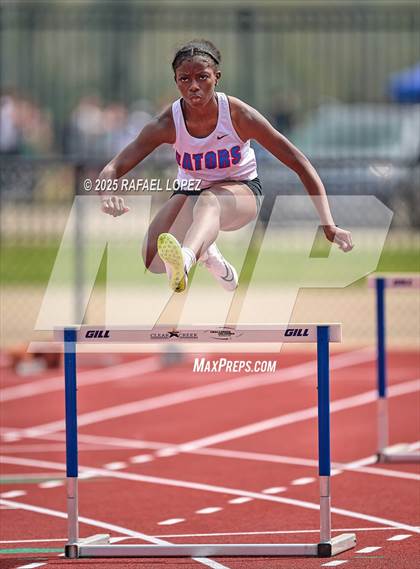 Thumbnail 2 in CCISD Ruben C Jordan Relays (4x100 Shuttle Hurdle Relay) photogallery.