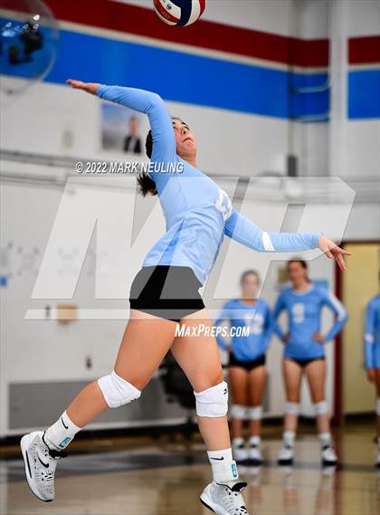 Thumbnail 3 in Design Tech vs. Hillsdale (Peninsula Classic Tournament) photogallery.