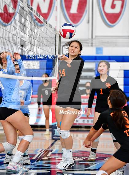 Thumbnail 3 in Design Tech vs. Hillsdale (Peninsula Classic Tournament) photogallery.