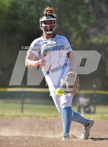 Thumbnail 3 in Del Oro @ Center photogallery.