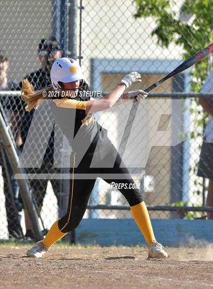 Thumbnail 1 in Del Oro @ Center photogallery.