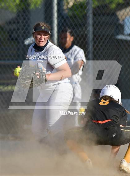 Thumbnail 3 in Del Oro @ Center photogallery.