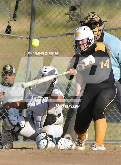 Thumbnail 1 in Del Oro @ Center photogallery.