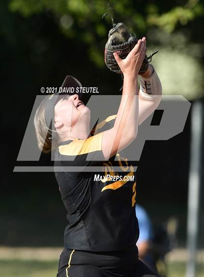 Thumbnail 2 in Del Oro @ Center photogallery.