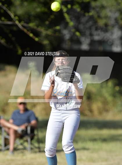 Thumbnail 3 in Del Oro @ Center photogallery.