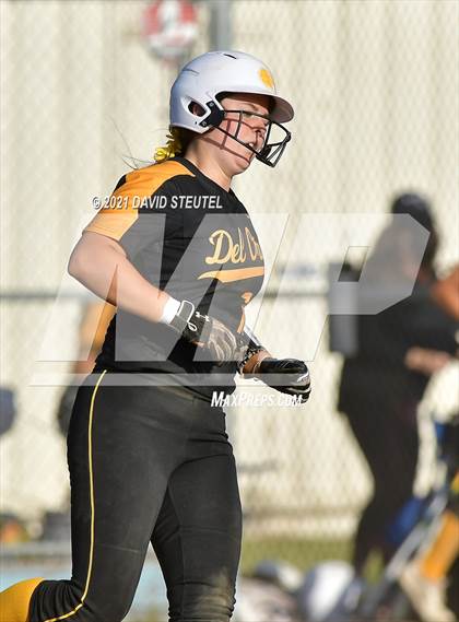 Thumbnail 1 in Del Oro @ Center photogallery.