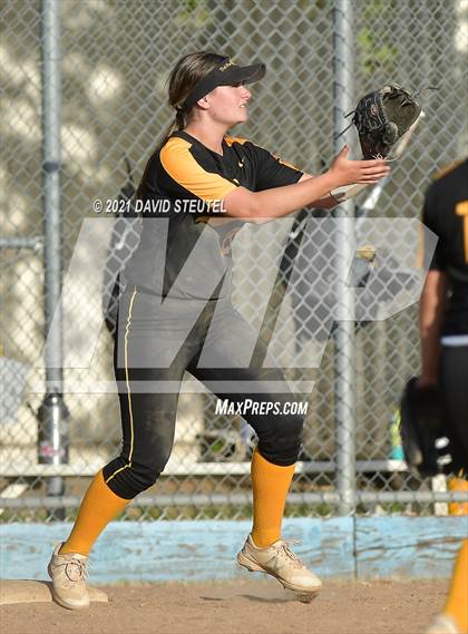 Thumbnail 1 in Del Oro @ Center photogallery.