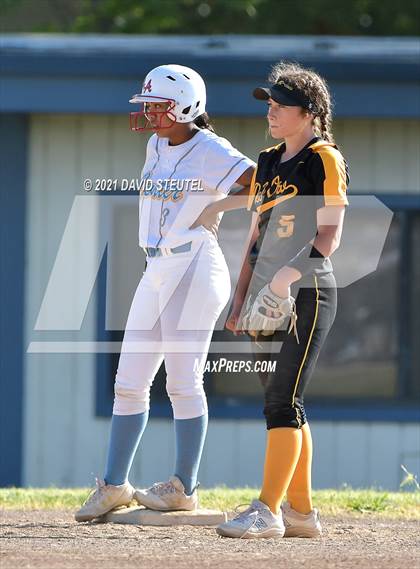 Thumbnail 3 in Del Oro @ Center photogallery.