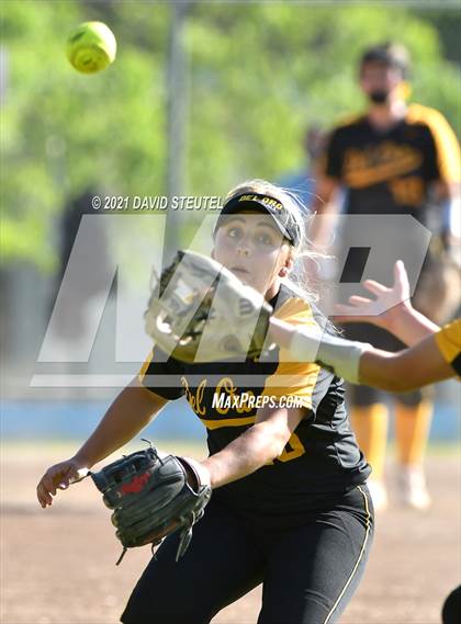 Thumbnail 1 in Del Oro @ Center photogallery.
