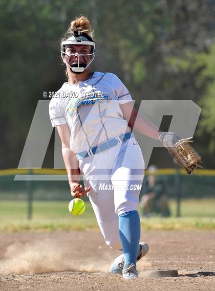 Thumbnail 1 in Del Oro @ Center photogallery.