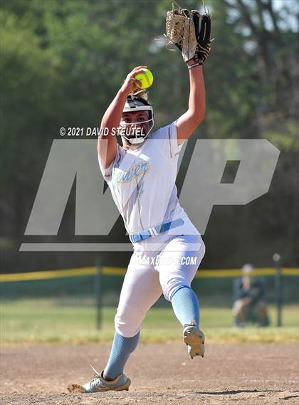 Thumbnail 2 in Del Oro @ Center photogallery.