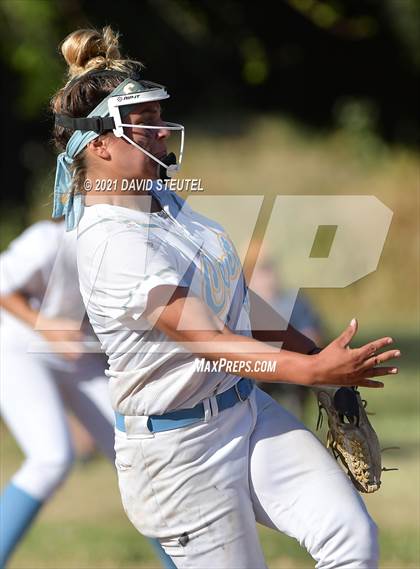 Thumbnail 1 in Del Oro @ Center photogallery.