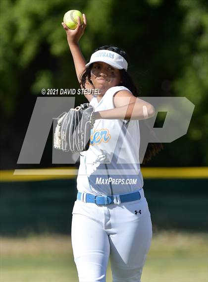Thumbnail 3 in Del Oro @ Center photogallery.