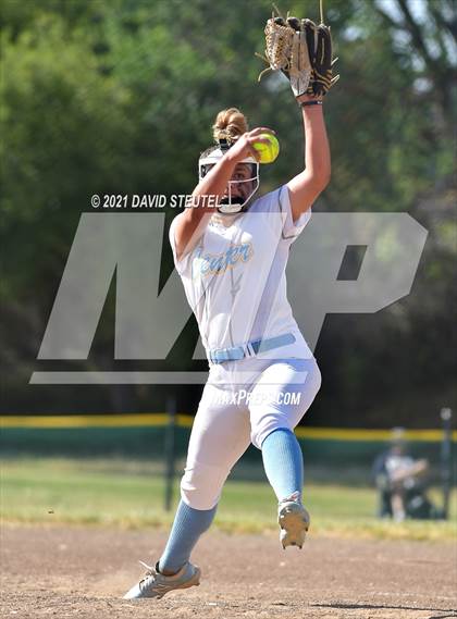 Thumbnail 2 in Del Oro @ Center photogallery.