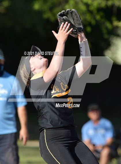 Thumbnail 3 in Del Oro @ Center photogallery.