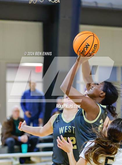 Thumbnail 1 in Bishop Moore vs. West Forsyth (She Got Game Classic) photogallery.