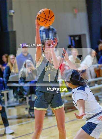Thumbnail 2 in Bishop Moore vs. West Forsyth (She Got Game Classic) photogallery.