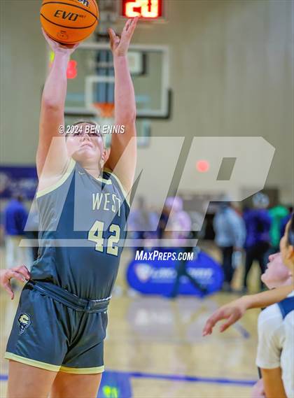 Thumbnail 3 in Bishop Moore vs. West Forsyth (She Got Game Classic) photogallery.
