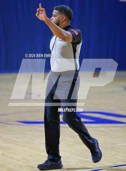 Thumbnail 1 in Bishop Moore vs. West Forsyth (She Got Game Classic) photogallery.