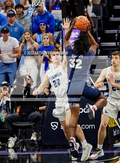 Thumbnail 3 in Venice vs Pleasant Valley (CIF State D3 Final) photogallery.