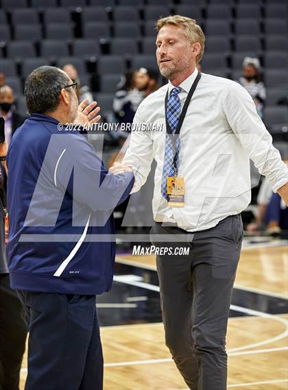 Thumbnail 1 in Venice vs Pleasant Valley (CIF State D3 Final) photogallery.
