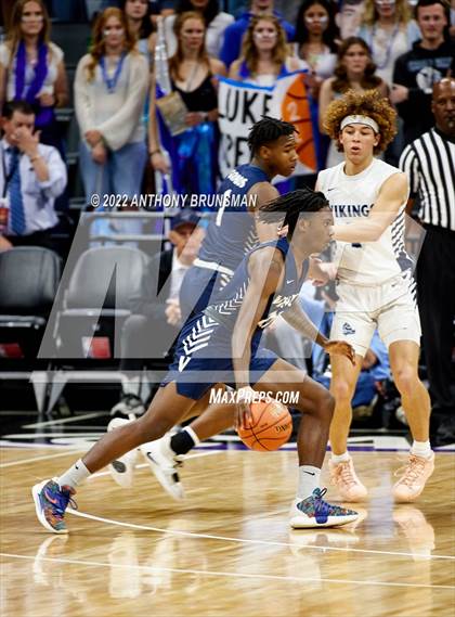 Thumbnail 2 in Venice vs Pleasant Valley (CIF State D3 Final) photogallery.