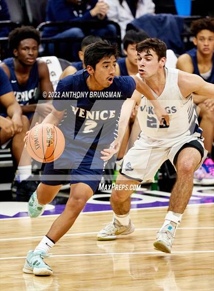 Thumbnail 1 in Venice vs Pleasant Valley (CIF State D3 Final) photogallery.