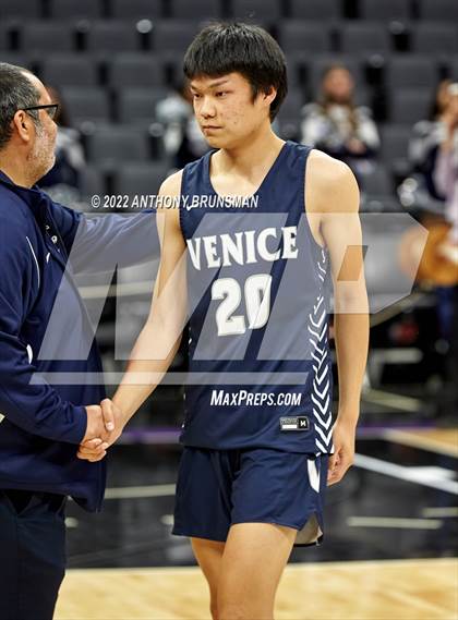 Thumbnail 1 in Venice vs Pleasant Valley (CIF State D3 Final) photogallery.