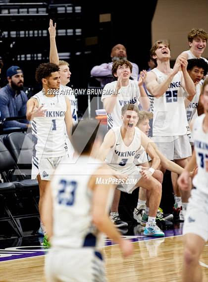 Thumbnail 2 in Venice vs Pleasant Valley (CIF State D3 Final) photogallery.