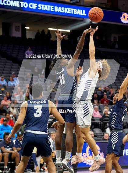 Thumbnail 2 in Venice vs Pleasant Valley (CIF State D3 Final) photogallery.