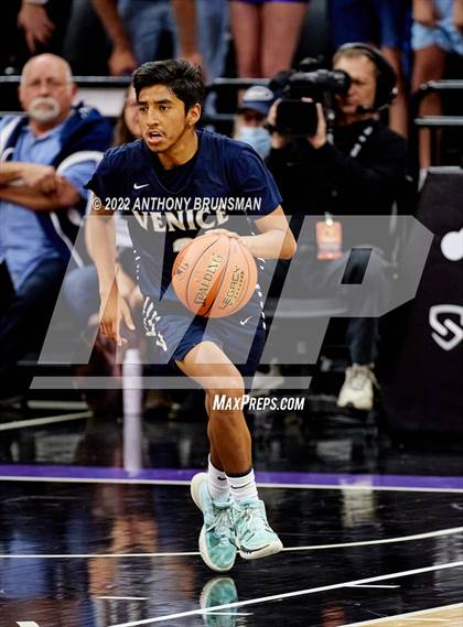 Thumbnail 3 in Venice vs Pleasant Valley (CIF State D3 Final) photogallery.