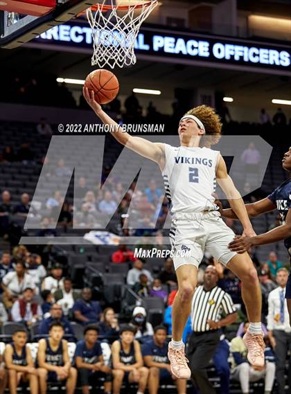 Thumbnail 2 in Venice vs Pleasant Valley (CIF State D3 Final) photogallery.
