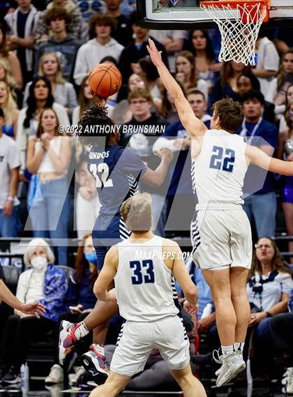 Thumbnail 3 in Venice vs Pleasant Valley (CIF State D3 Final) photogallery.