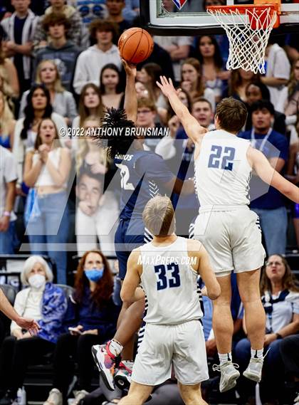 Thumbnail 1 in Venice vs Pleasant Valley (CIF State D3 Final) photogallery.