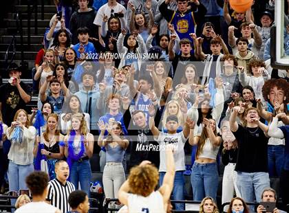Thumbnail 1 in Venice vs Pleasant Valley (CIF State D3 Final) photogallery.