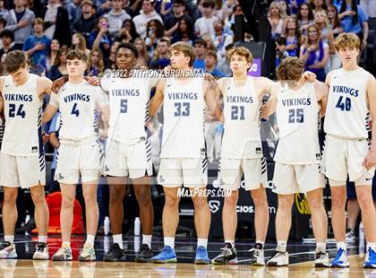Thumbnail 3 in Venice vs Pleasant Valley (CIF State D3 Final) photogallery.