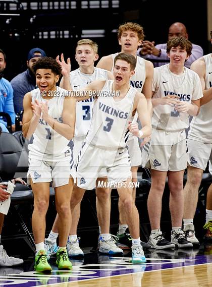 Thumbnail 3 in Venice vs Pleasant Valley (CIF State D3 Final) photogallery.