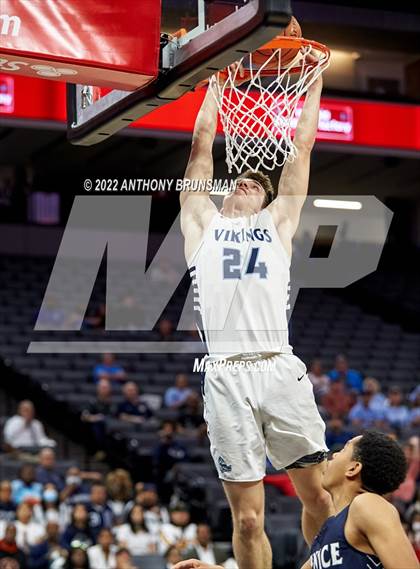 Thumbnail 1 in Venice vs Pleasant Valley (CIF State D3 Final) photogallery.